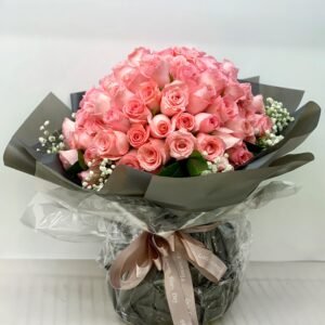 66枝粉紅玫瑰花束